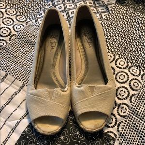 Life stride peep toe wedges